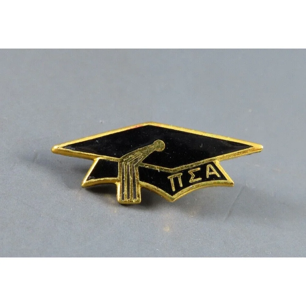 VTG PI SIGMA ALPHA Honor Society GRADUATION CAP PIN Fraternity Gold Black Enamel